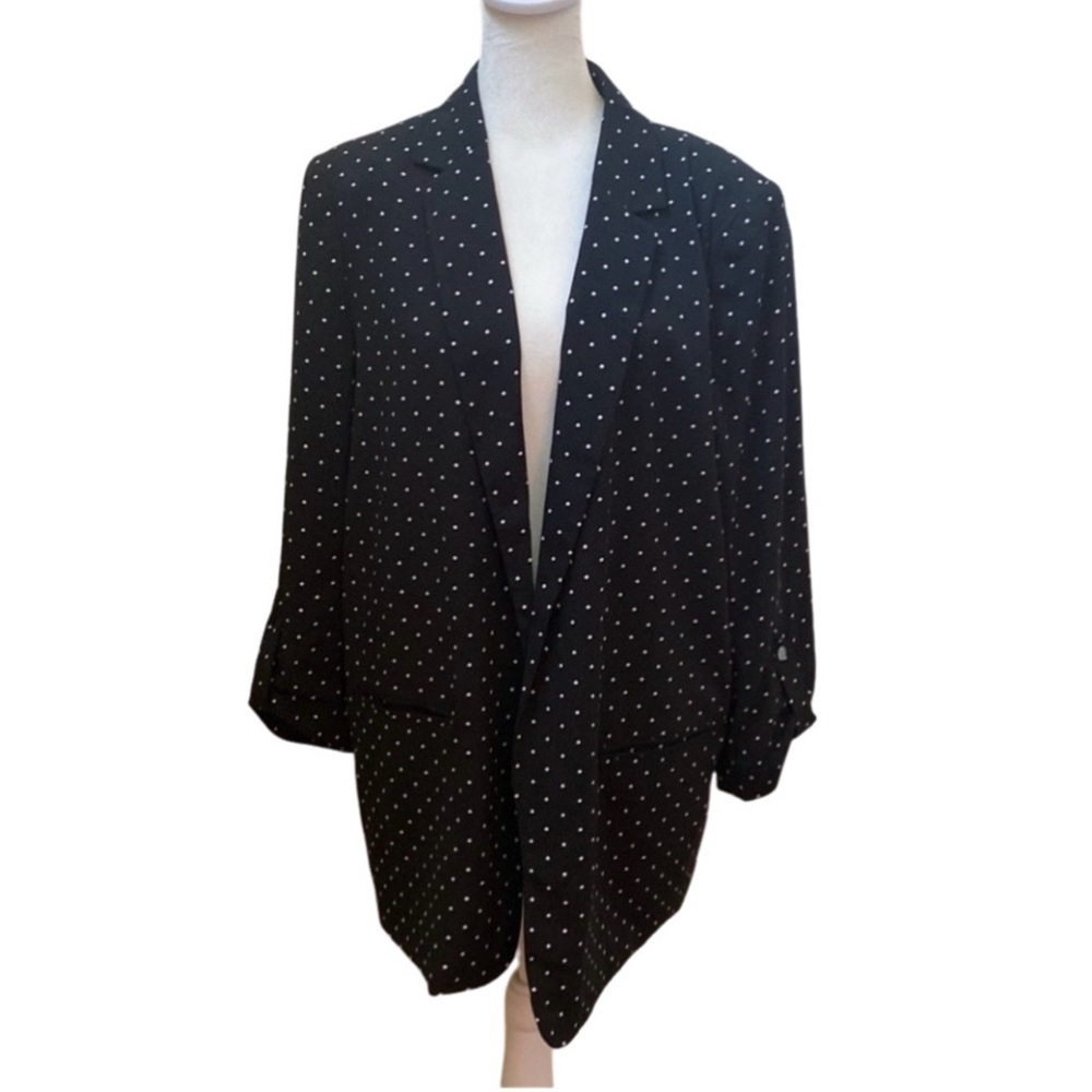 Worthington Black and White Polka Dot Jacket. Open Front With Pockets. Size LT.